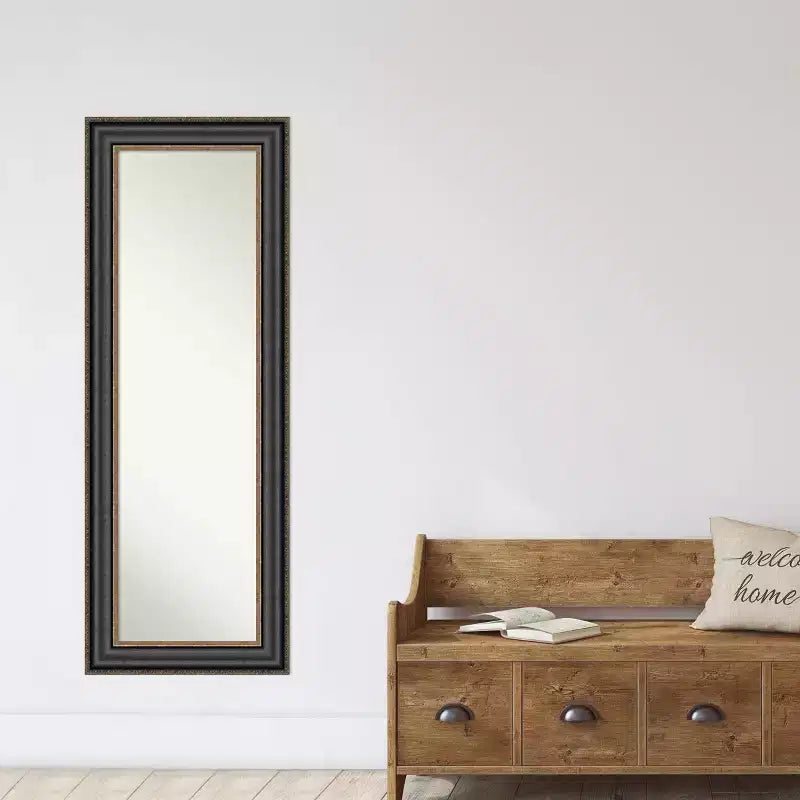 Miroir de porte pleine longueur encadré en bronze Thomas - Amanti Art : Cadre en polystyrène, fixation murale ou sur porte