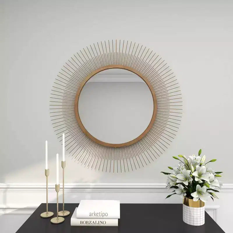 Miroir Mural Étoile 36" en Métal Doré - Olivia & May : Cadre en Fer, Aucun Assemblage Requis, Décoration Moderne