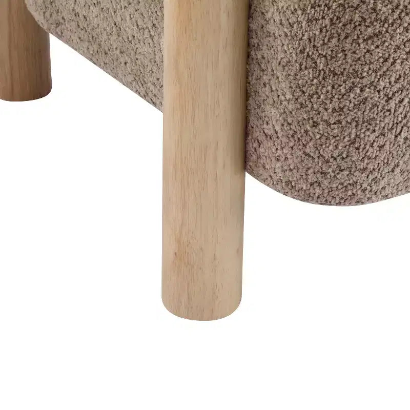 Fauteuil d'appoint rembourré en boucle Bram de Christopher Knight Home en bois d'hévéa avec dossier ouvert incurvé