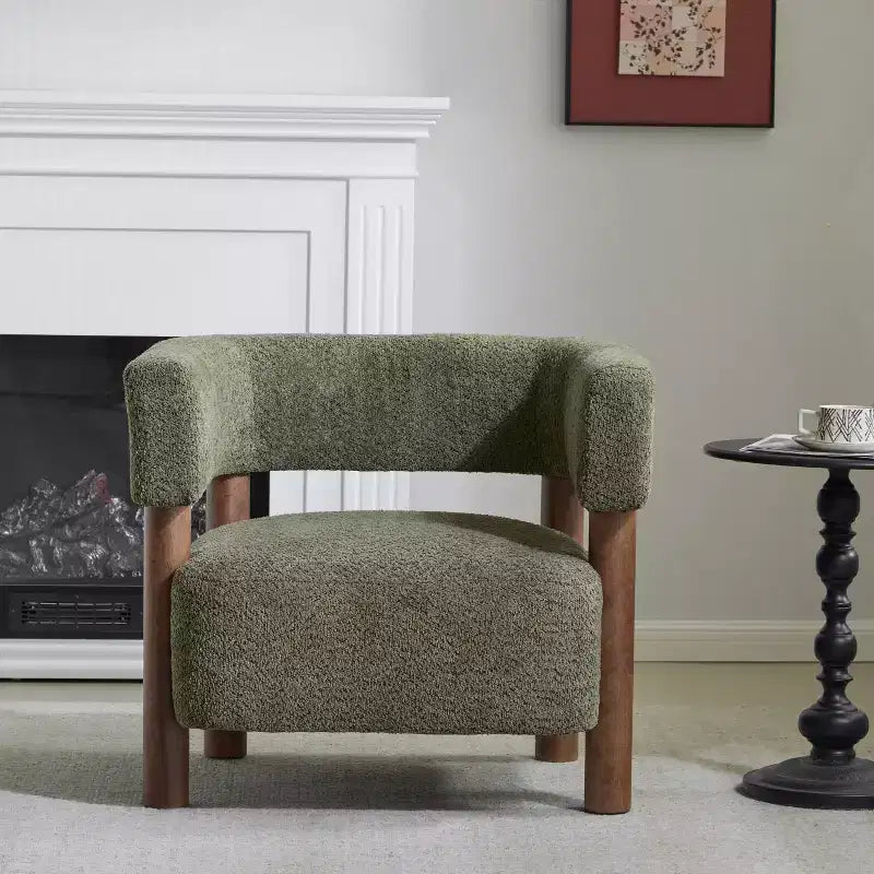 Fauteuil d'appoint rembourré en boucle Bram de Christopher Knight Home en bois d'hévéa avec dossier ouvert incurvé