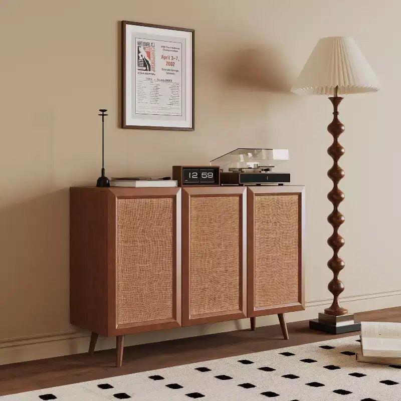 GDFStudio Hobson Meuble de Rangement Décoratif Moderne 47 avec Portes et Étagères en Rotin et Bois Massif