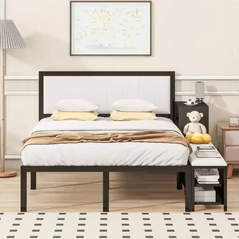 Cadre de lit double Okak avec étagères de rangement à deux niveaux, lit plateforme en métal double avec armoire de rangement en bois pour chambre à coucher, salon, noir
