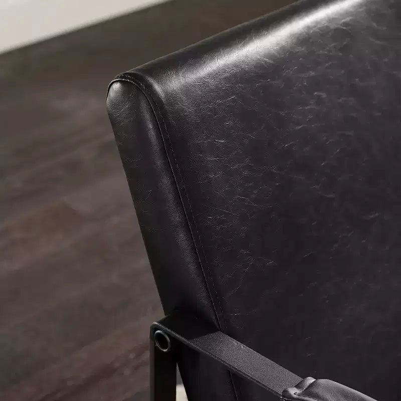 Chaise d'appoint Art Leon avec assise et dossier rembourrés en similicuir