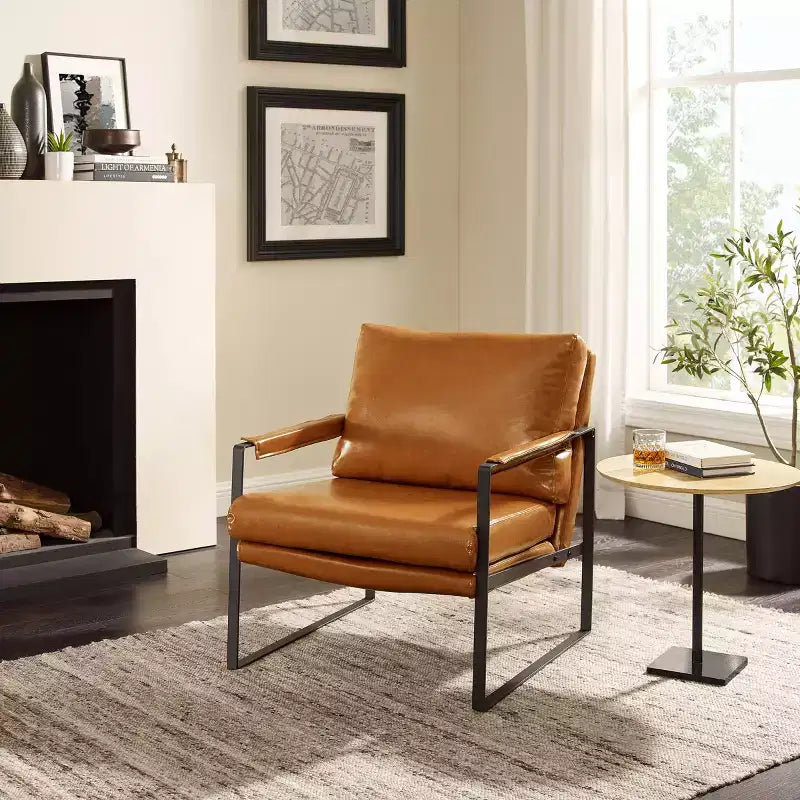 Chaise d'appoint Art Leon avec assise et dossier rembourrés en similicuir