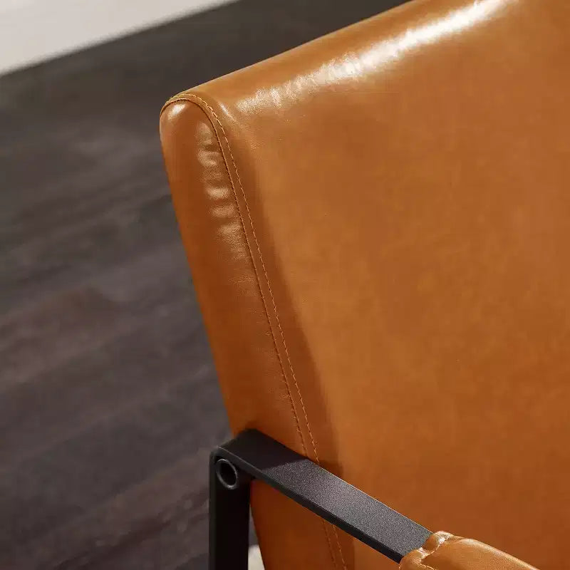 Chaise d'appoint Art Leon avec assise et dossier rembourrés en similicuir