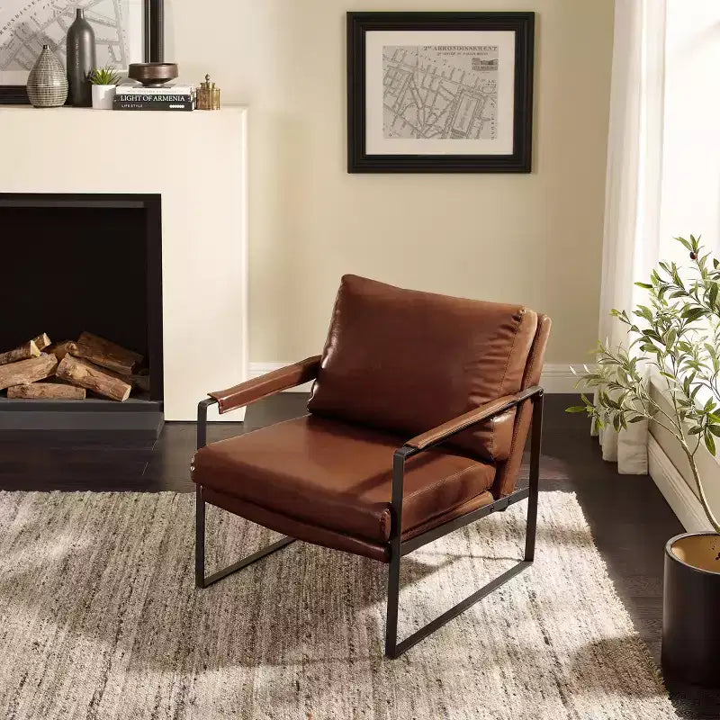 Chaise d'appoint Art Leon avec assise et dossier rembourrés en similicuir