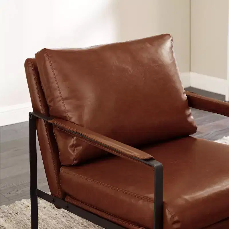 Chaise d'appoint Art Leon avec assise et dossier rembourrés en similicuir