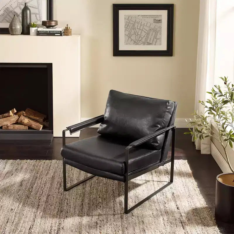 Chaise d'appoint Art Leon avec assise et dossier rembourrés en similicuir