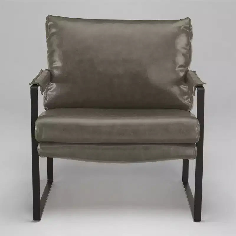 Chaise d'appoint Art Leon avec assise et dossier rembourrés en similicuir