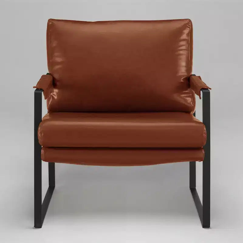 Chaise d'appoint Art Leon avec assise et dossier rembourrés en similicuir