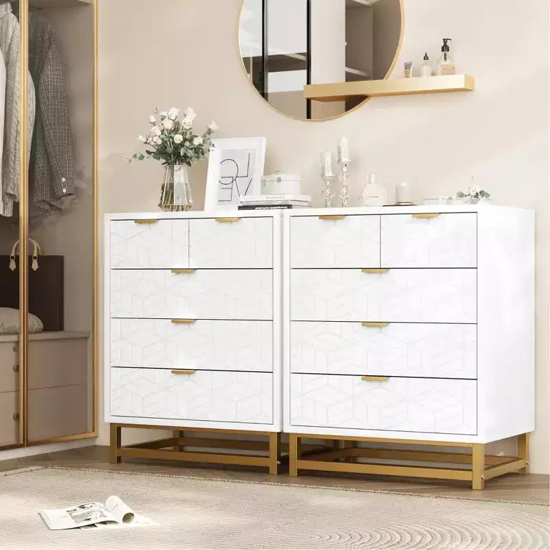 Commode blanche à 5 tiroirs avec grand rangement, organiseur de poitrine moderne avec pieds en métal, commode de chambre