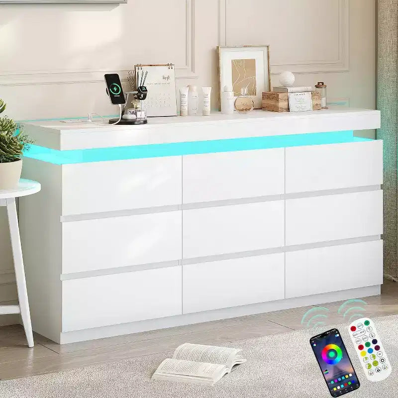 Coiffeuse Dyoney 9 tiroirs avec prise de courant et lumières LED, meuble de rangement spacieux, station de recharge