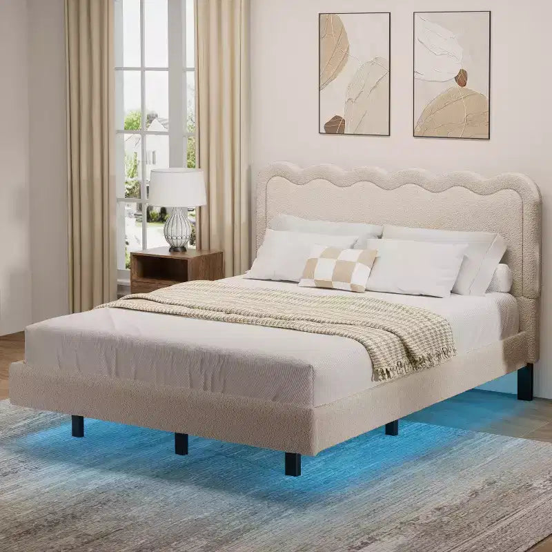 Cadre de lit Dyonery Queen Size en tissu bouclette avec lumières LED, cadre de lit flottant avec tête de lit ondulée et cadre métallique robuste, sans sommier tapissier ni bruit, assemblage facile