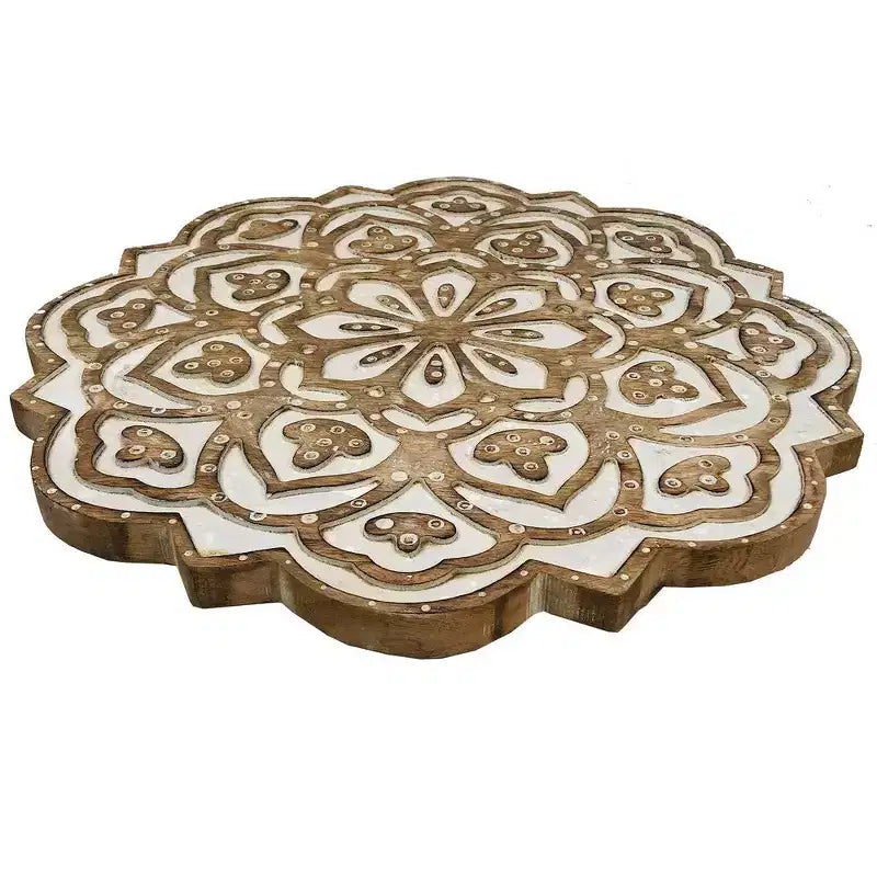 Table d'appoint Royal Hampton de 45 cm en bois de manguier sculpté à la main avec plateau floral et base trépied