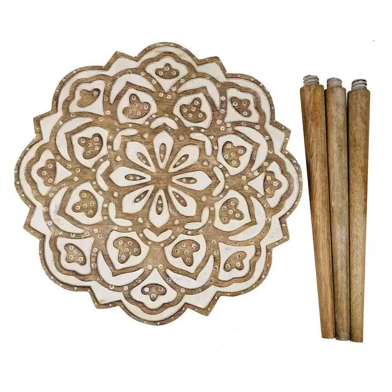 Table d'appoint Royal Hampton de 45 cm en bois de manguier sculpté à la main avec plateau floral et base trépied