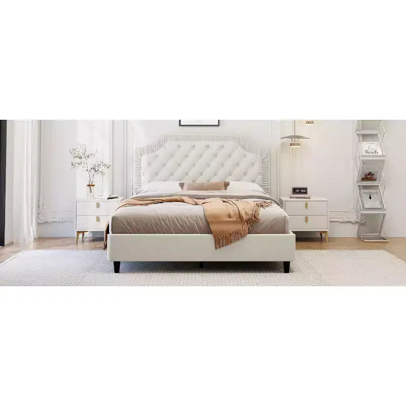 Cadre de lit plateforme en velours Okak Elegant, taille Full/Queen/King, avec tête de lit rembourrée et capitonnée, lattes en bois, ne nécessite pas de sommier tapissier, montage facile