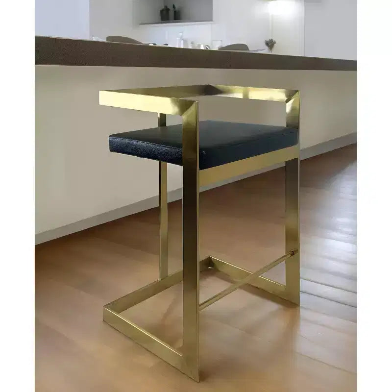 Tabouret de bar HomeRoots 26, hauteur comptoir, en similicuir noir et or et acier inoxydable, dossier bas