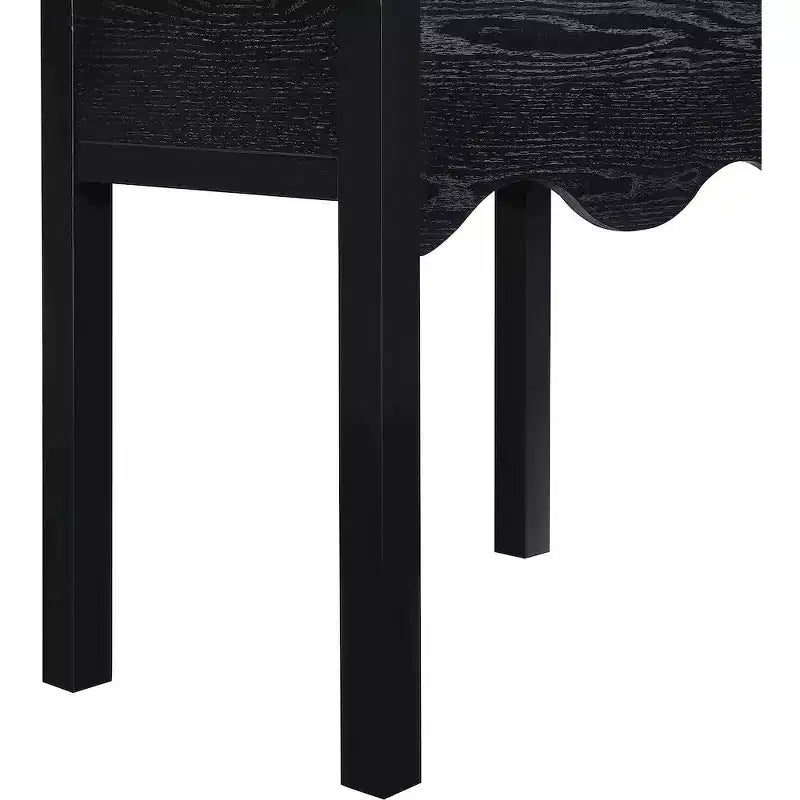 Meridian Furniture, Table de nuit Fiora