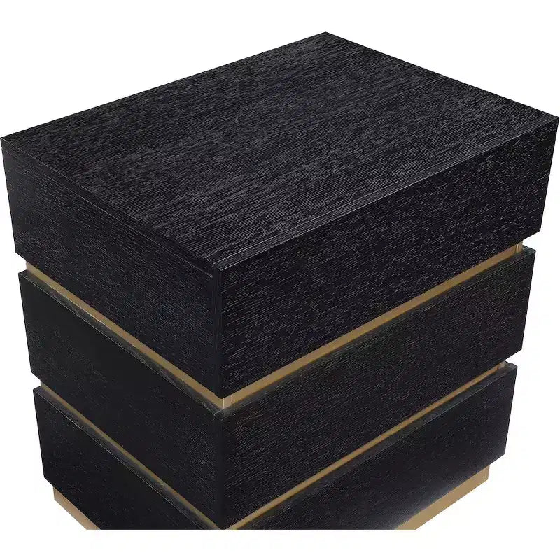 Meridian Furniture, Table de chevet Zaylan noire