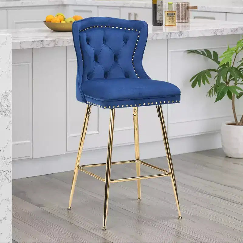 MAYEERTY Lot de 2 tabourets de bar en velours bleu, dossier incurvé capitonné, pieds en métal pour îlot de cuisine et bar.