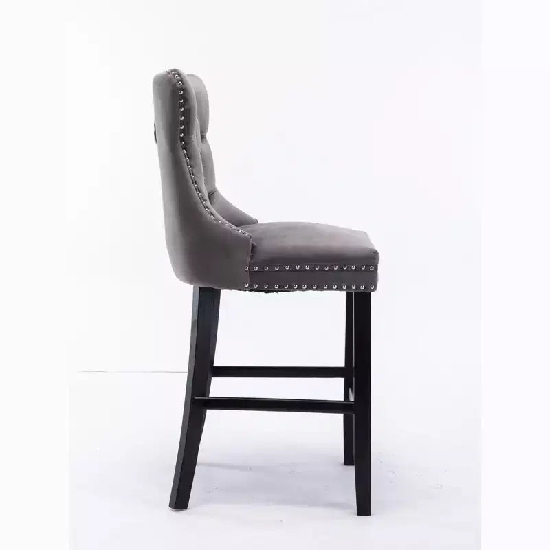 Okak Lot de 2 tabourets de bar contemporains en velours avec capitonnage et garniture cloutée chromée, tabourets rembourrés avec pieds en bois pour îlot de cuisine