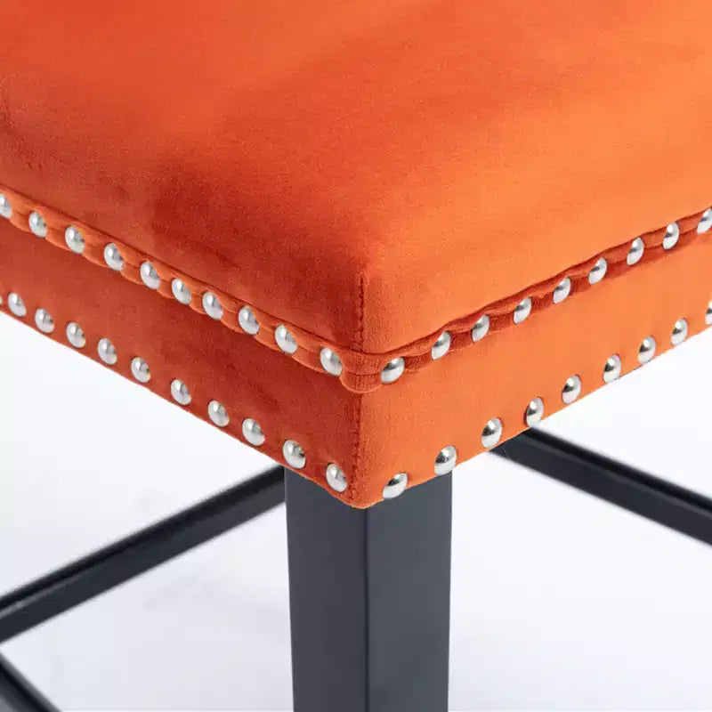 Okak Lot de 2 tabourets de bar contemporains en velours avec capitonnage et garniture cloutée chromée, tabourets rembourrés avec pieds en bois pour îlot de cuisine