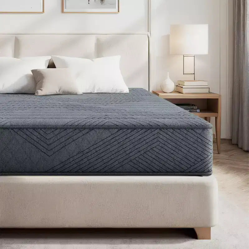 Matelas hybride Swedrea en mousse à mémoire de forme à refroidissement moyen noir