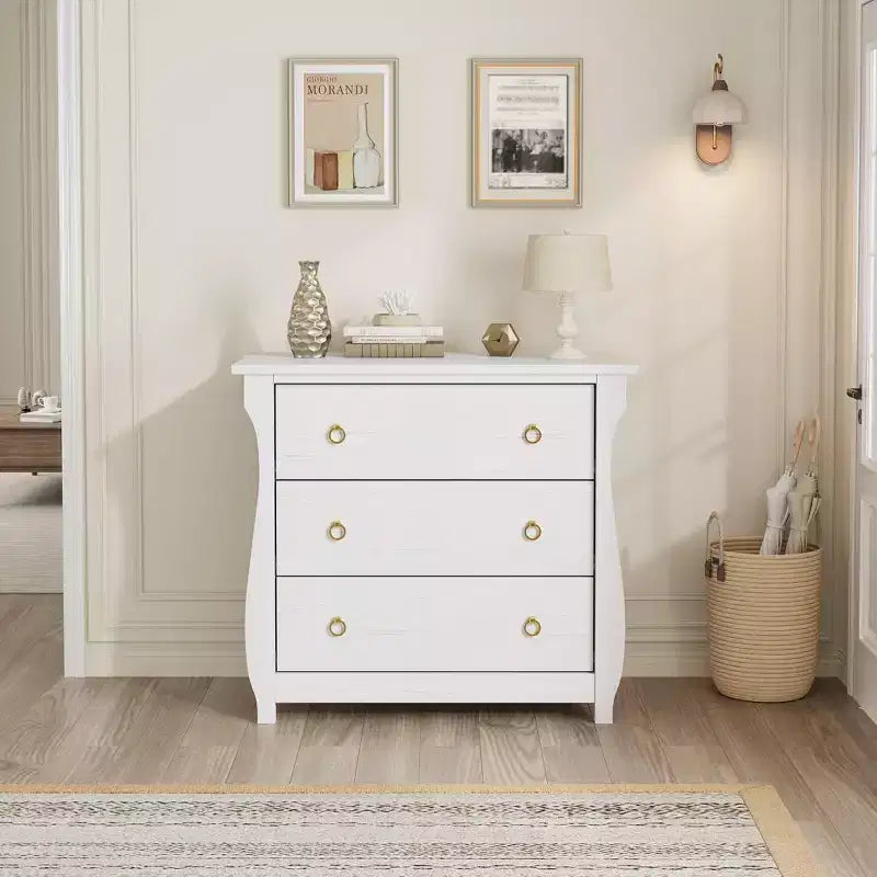 Commode à 3 tiroirs - Commode haute de style bohème avec pieds courbés, accents en rotin et rangement autoportant (76,2 L x 40,1 l x 74,4 H cm)