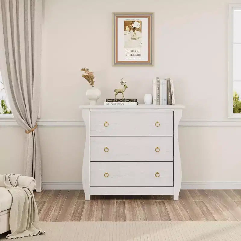 Commode à 3 tiroirs - Commode haute de style bohème avec pieds courbés, accents en rotin et rangement autoportant (76,2 L x 40,1 l x 74,4 H cm)