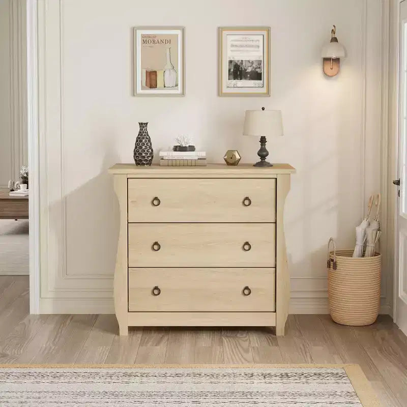 Commode à 3 tiroirs - Commode haute de style bohème avec pieds courbés, accents en rotin et rangement autoportant (76,2 L x 40,1 l x 74,4 H cm)