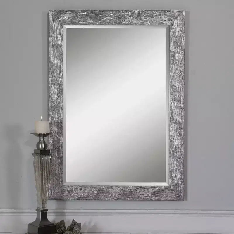 Miroir mural décoratif rectangulaire Uttermost, biseauté, cadre gris argenté moderne, 30 po de large pour salle de bain, chambre à coucher, salon