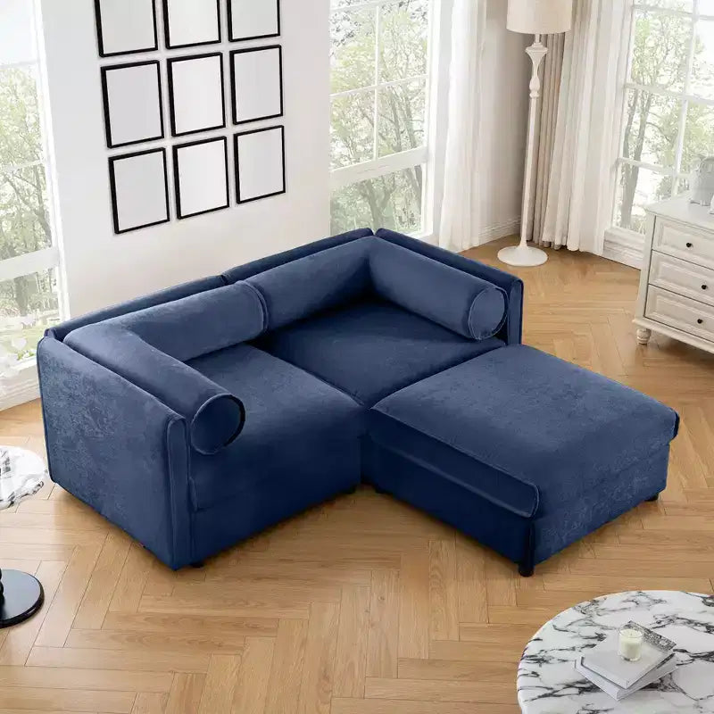 Canapé 2 places blanc élégant en chenille avec pouf de rangement, dossier et accoudoirs cylindriques