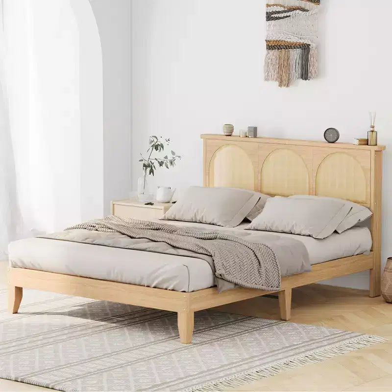 Cadre de lit en rotin avec tête de lit en rotin naturel, cadre de lit Queen avec lumières LED, cadre de lit plateforme avec tête de lit, pas besoin de sommier tapissier