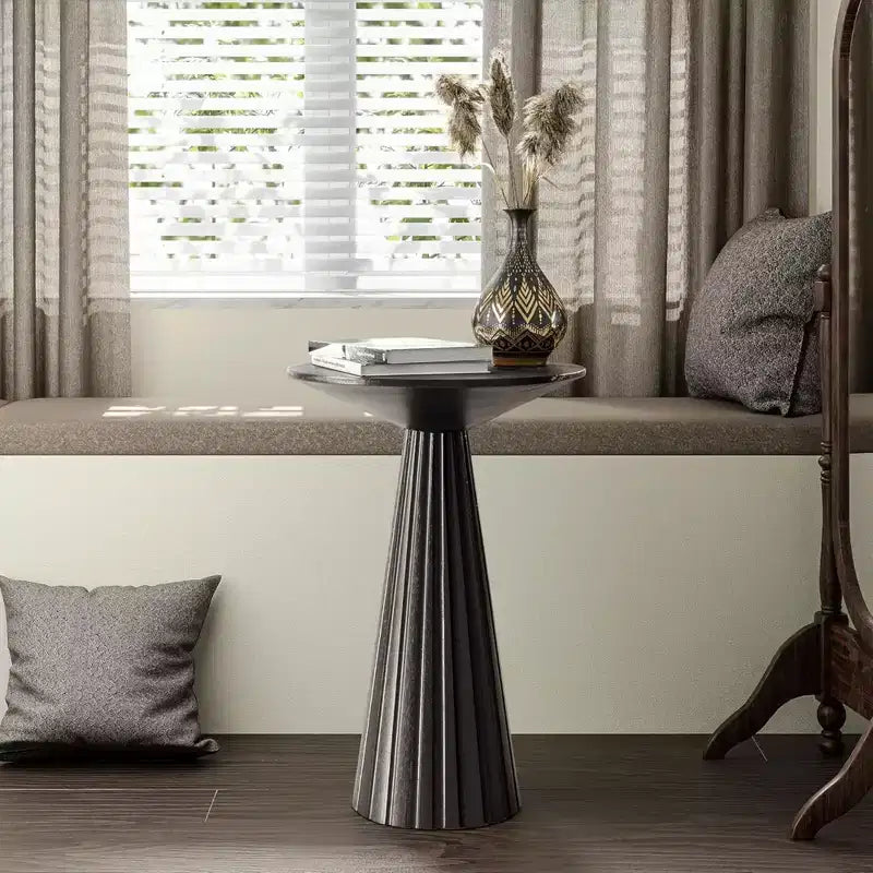COZAYH Petite table d'appoint ronde Martini avec finition texturée et montage rapide pour salons ou chambres à coucher, supporte jusqu'à 11,3 kg, noir