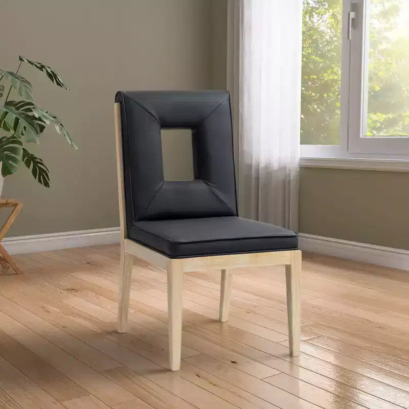 Meridian Furniture, Chaise de salle à manger Gwendolyn en cuir végétalien, lot de 2