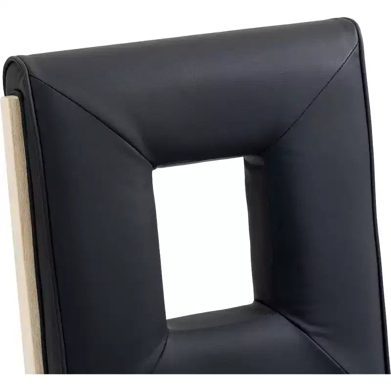 Meridian Furniture, Chaise de salle à manger Gwendolyn en cuir végétalien, lot de 2