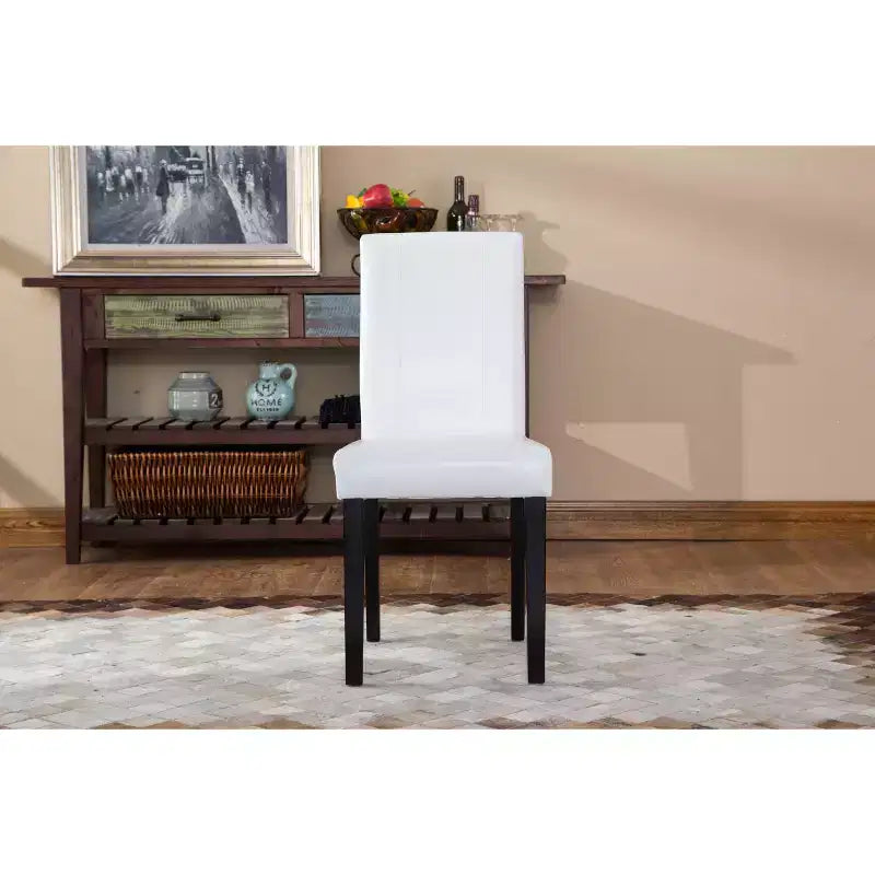 Chaises de salle à manger de style urbain Okak, chaises Parsons lot de 2, revêtement en similicuir résistant aux UV, pieds en bois massif couleur expresso et dossier fin