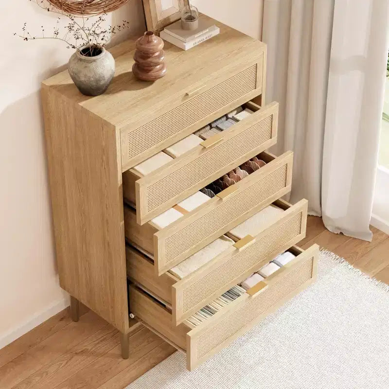 Commode en rotin à 5 tiroirs, commode verticale étroite de 112 cm de hauteur, commode verticale en bois style ferme avec pieds et poignées en métal, pour chambre à coucher, salon
