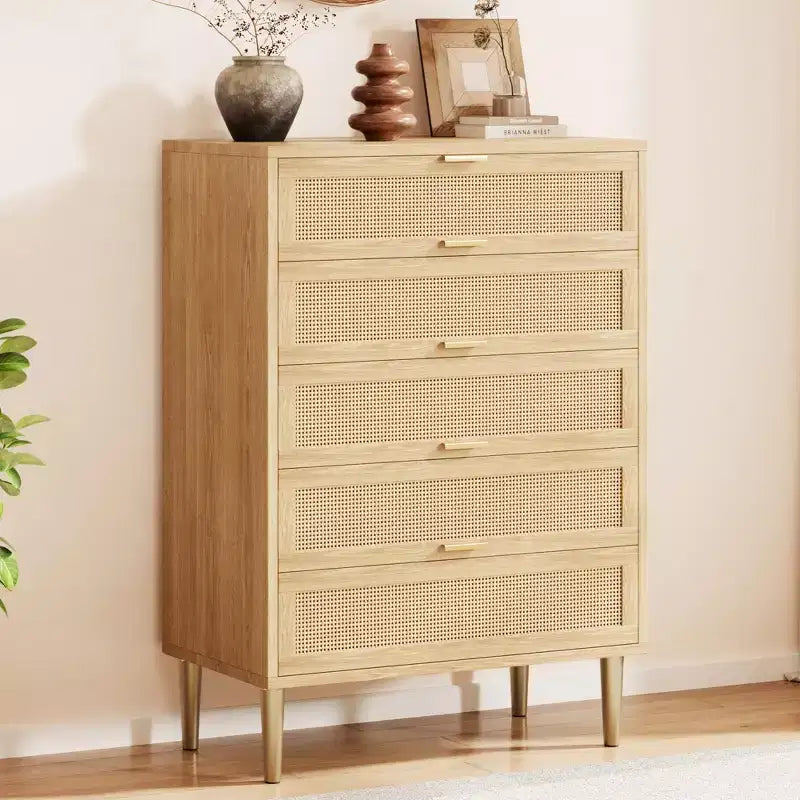 Commode en rotin à 5 tiroirs, commode verticale étroite de 112 cm de hauteur, commode verticale en bois style ferme avec pieds et poignées en métal, pour chambre à coucher, salon