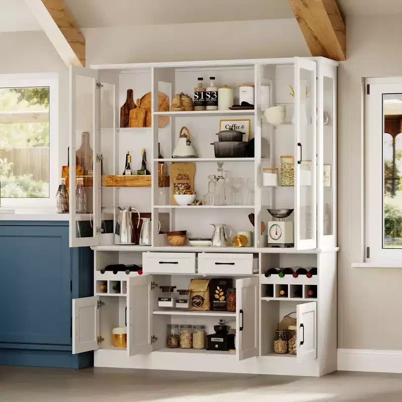 Meuble de cuisine blanc Famapy : Portes en verre, casier à vin, zones de rangement multiples. Idéal pour l'exposition et le rangement.