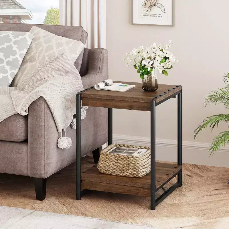 Table d'appoint/de chevet de ferme carrée en bois de 20'' avec 2 étagères - Table d'appoint/de chevet moderne avec cadre en métal pour lit/canapé - Meuble d'appoint