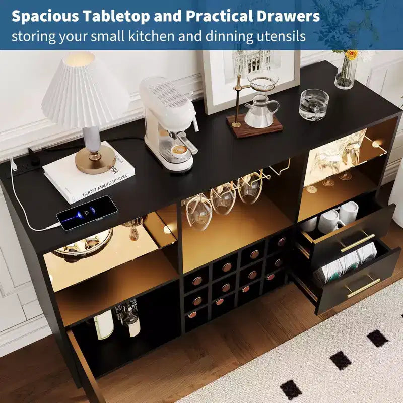 Meuble de bar avec lumières LED, station de charge - Buffet de cuisine de 119 cm avec tiroirs, casier à vin, meuble à liqueurs pour salon, salle à manger