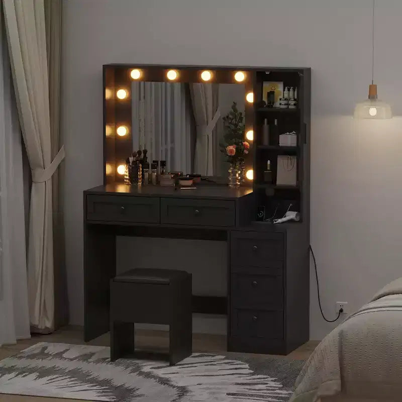 Coiffeuse et tabouret GustoWave, coiffeuse avec lumières et station de recharge, tiroirs et étagères de rangement cachées