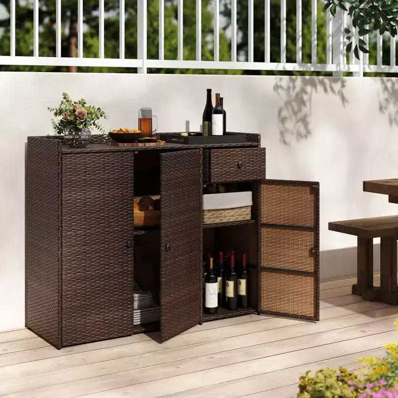 Meuble de rangement d'extérieur Costway en résine tressée avec 3 portes, étagères réglables et tiroir