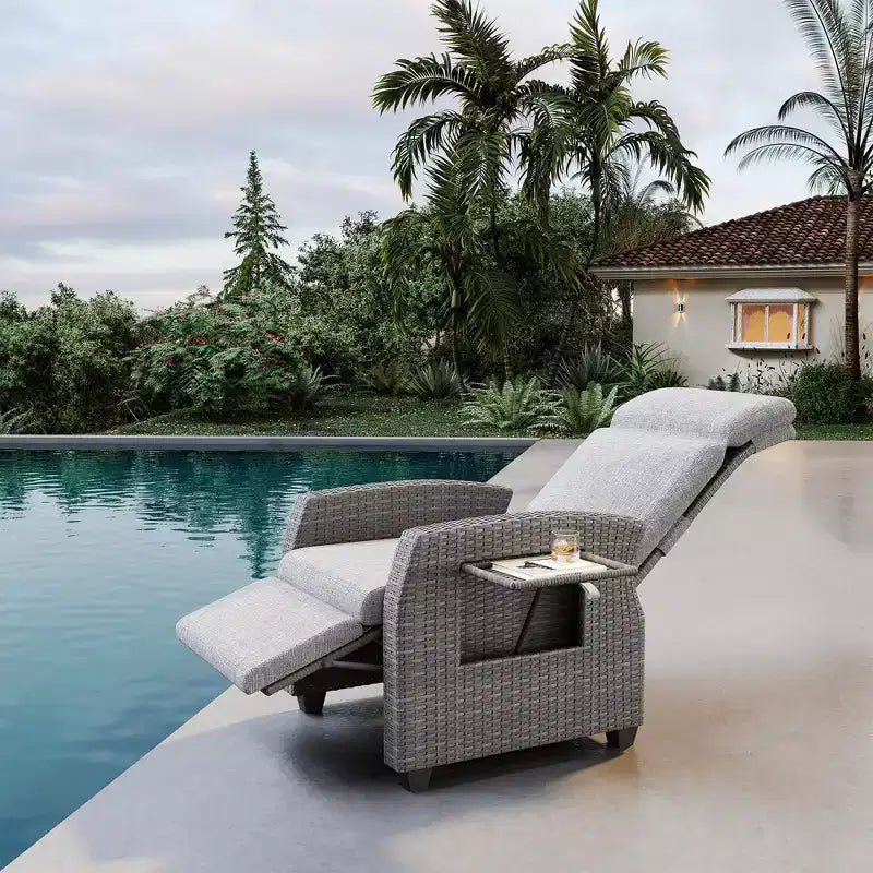 Fauteuil de relaxation d'extérieur avec dossier et repose-pieds réglables, chaise longue inclinable en résine tressée avec tablette relevable, pompe à air, 155° à plat