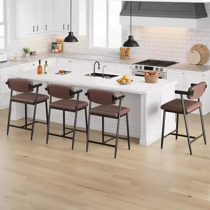 Lot de 2 tabourets de bar Acekool à hauteur de comptoir avec accoudoirs, assise et dossier larges rembourrés, cadre en métal avec repose-pieds pour îlot de cuisine, marron rustique