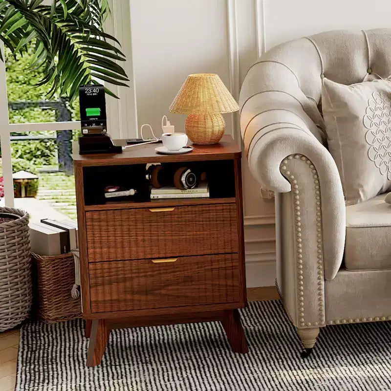 Table de chevet GustoWave moderne cannelée, table d'appoint en bois, table de bout avec 2 tiroirs + étagère ouverte, table de chevet pour chambre à coucher, salon