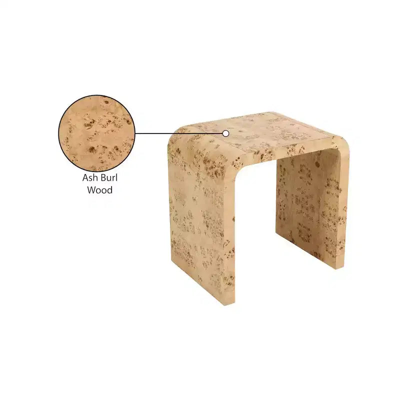 Meridian Furniture, Table d'appoint Cresthill en frêne naturel