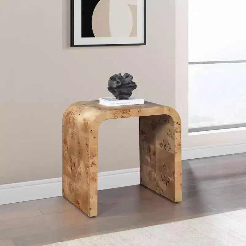 Meridian Furniture, Table d'appoint Cresthill en frêne naturel