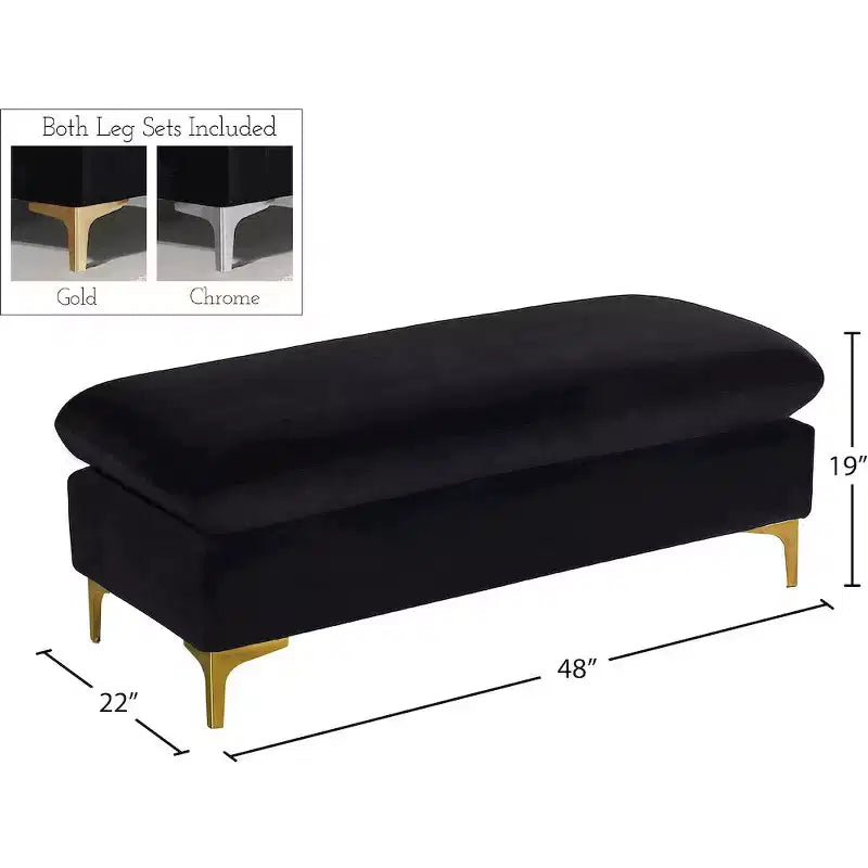 Meridian Furniture, Pouf Naomi en velours noir